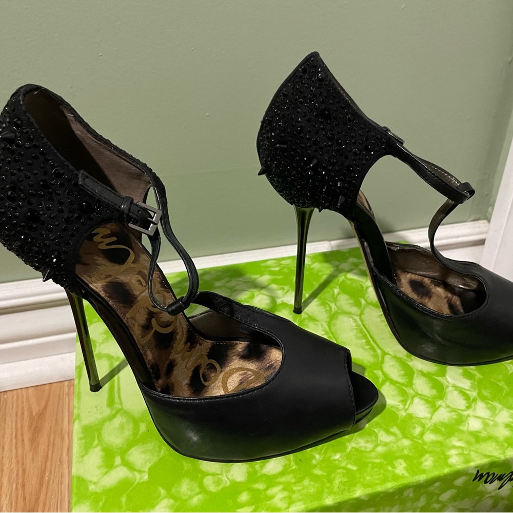 ❤Sam Edelman Scarlett T-Strap Spiked Heels Size 9 w/ Box Size 9.5 w/out Box❤